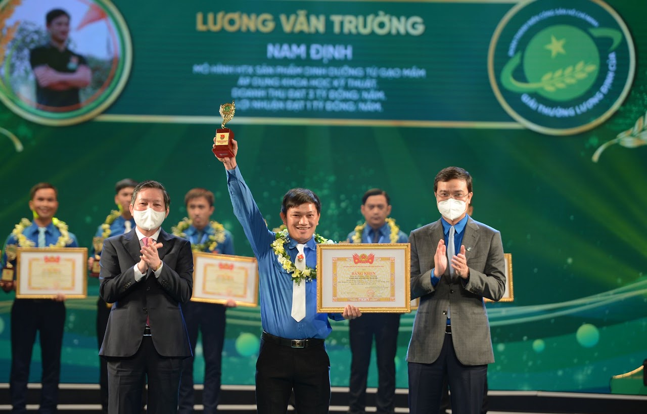 NhaNong365.vn – Giải pháp vật tư chính hãng cho nông nghiệp đô thị hiện đại